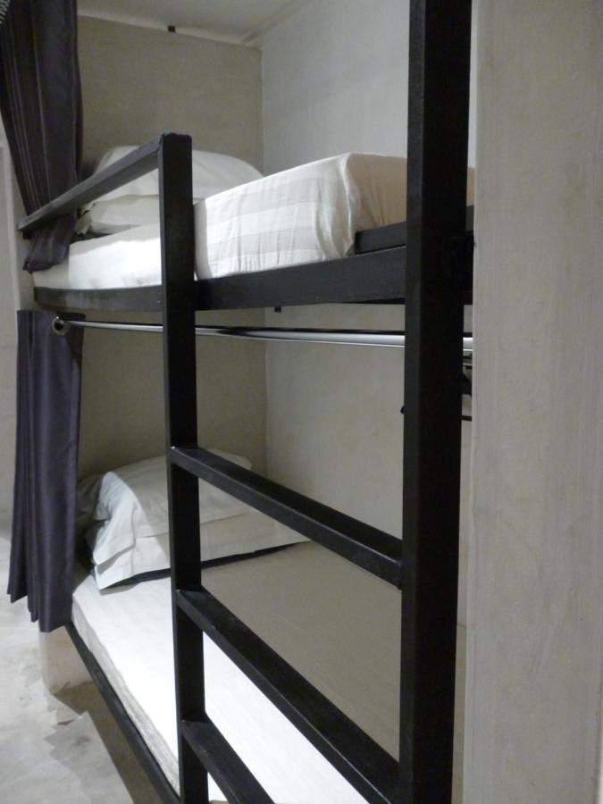 Ola Hostel ملقا المظهر الخارجي الصورة