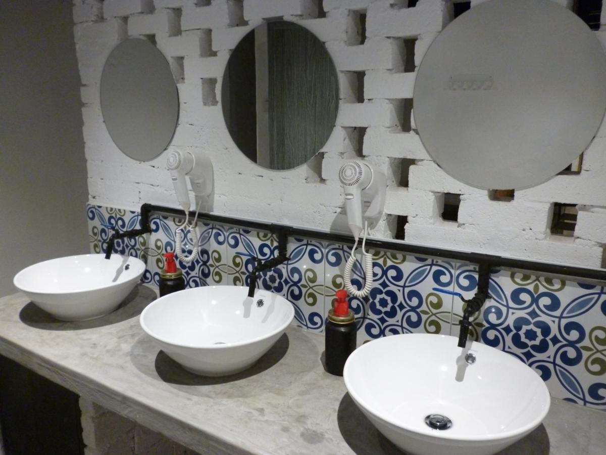 Ola Hostel ملقا المظهر الخارجي الصورة